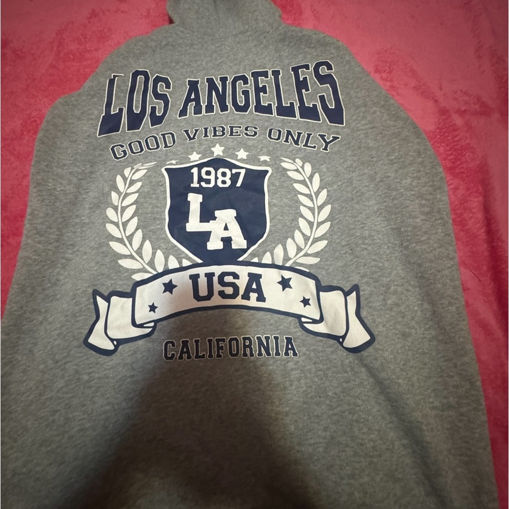 Cute gray Los Angeles hoodie